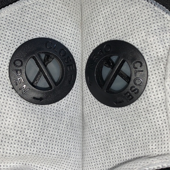 🎁🎭FANTASTIC MASKS 🎭🎁 - Picture 8 of 11